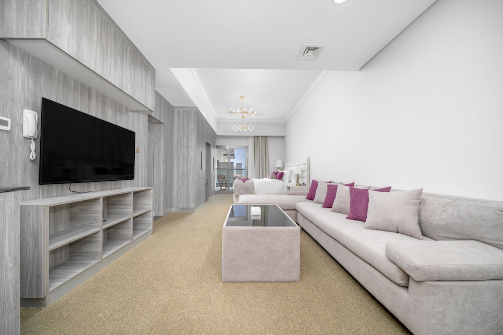 Junior Studio Suite photo 1