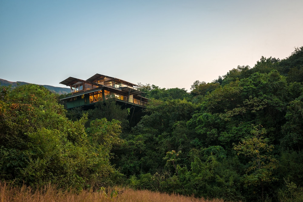 Forest Machan Valley View with Loft