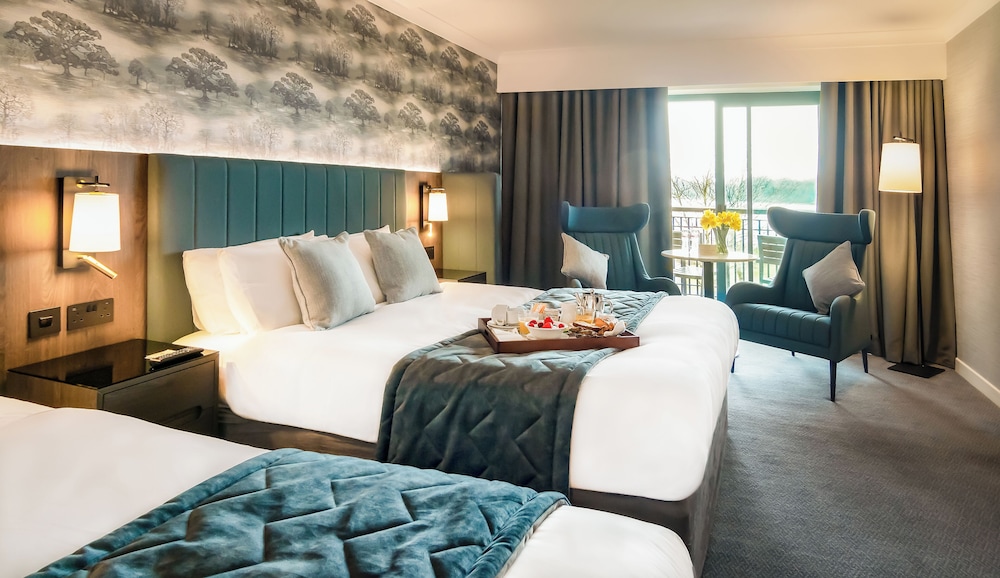 Signature Triple Room photo 2