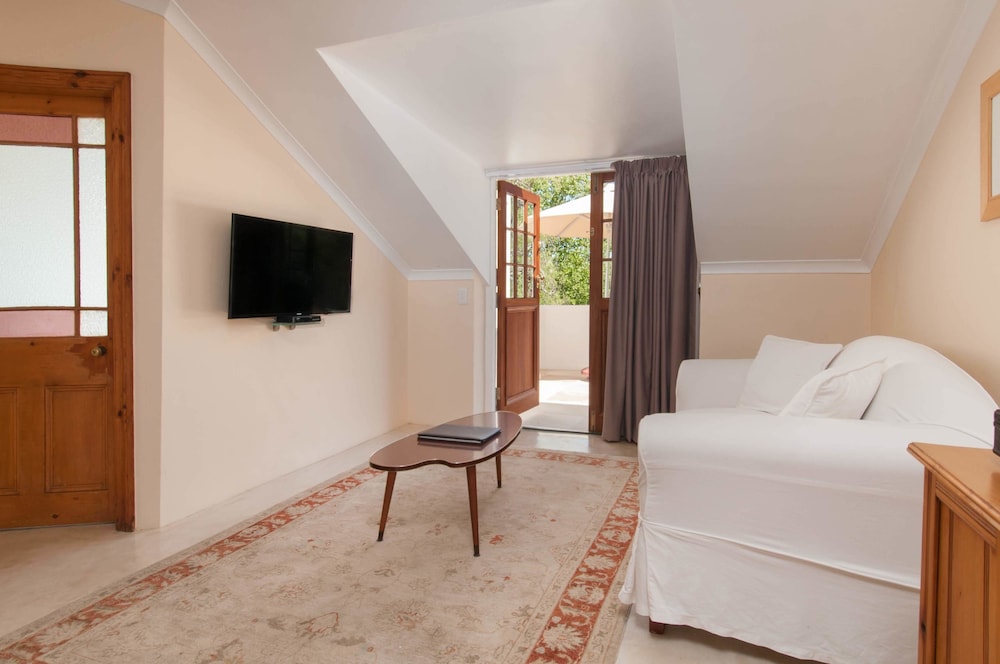 Luxury Room - Photo 15