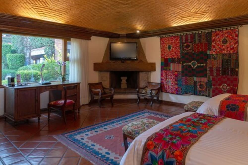 Junior Suite, 2 Double Beds photo 2