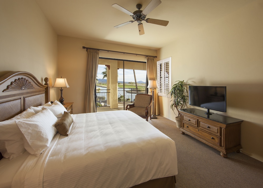 Suite, 1 King Bed, Non Smoking - Photo 1
