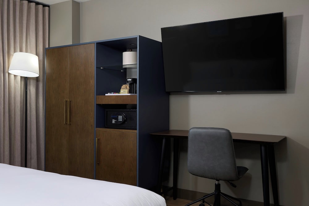Suite, 1 Bedroom (Hearing Accessible) photo 3