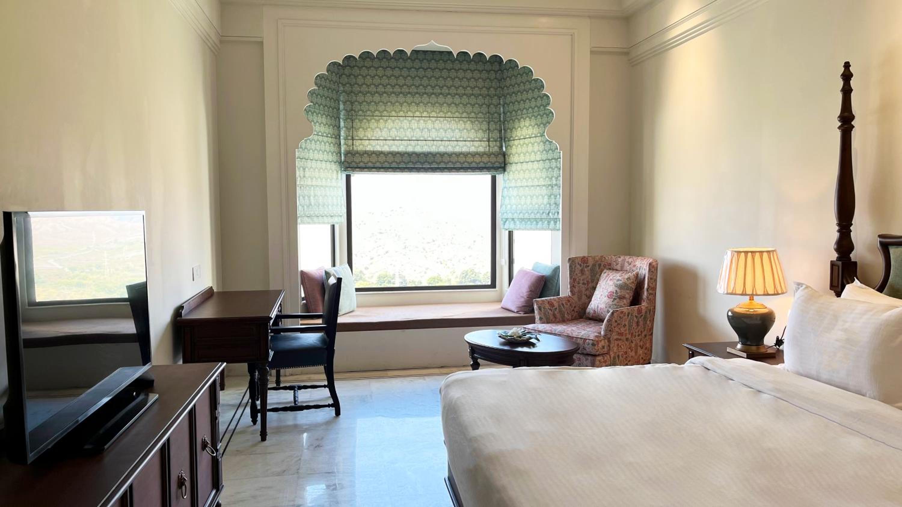 King Room with Mountain View photo 3