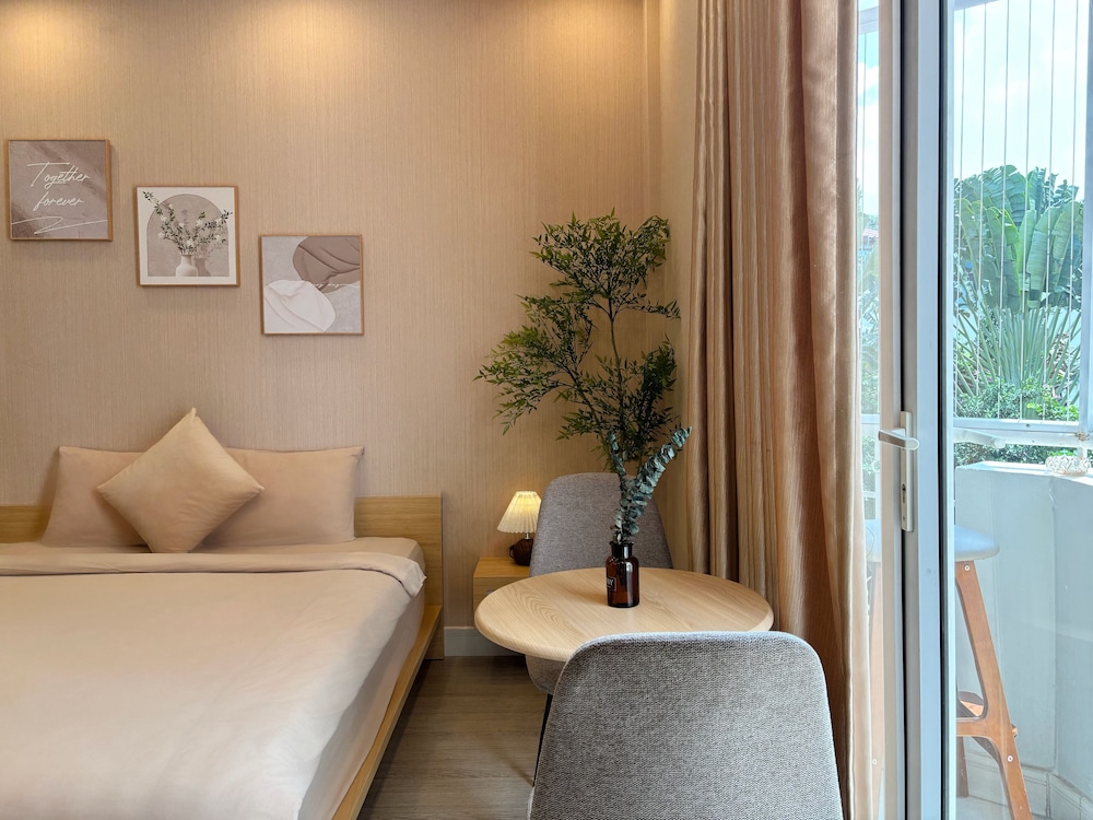 Deluxe Room, 1 Double Bed, Balcony
