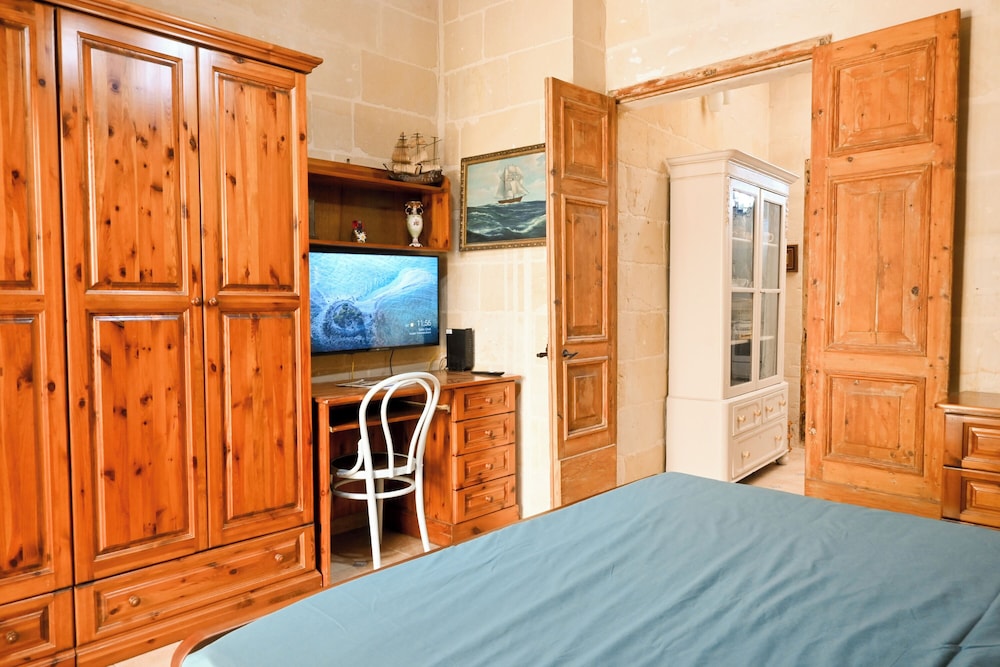 Honeymoon Townhome, 2 Bedrooms, 2 Bathrooms (A Cosy Nest Overlooking The Sea) photo 3