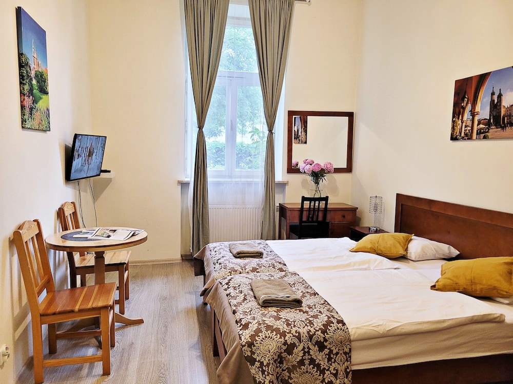 Standard Studio Suite, Courtyard View