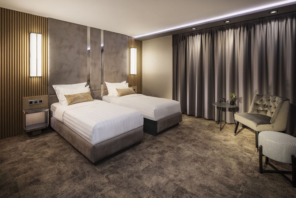 Deluxe Twin Room photo 1