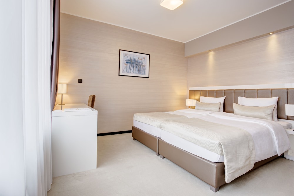 Executive Suite, City View (double occupancy) photo 2