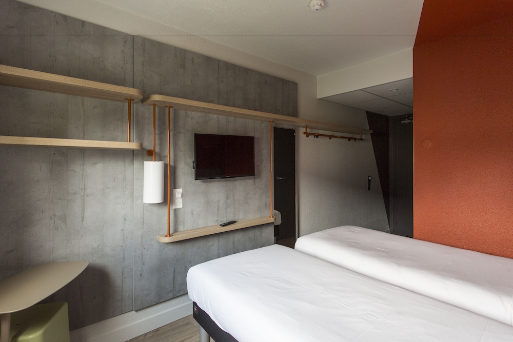 Twin Room, 2 Twin Beds - Photo 6