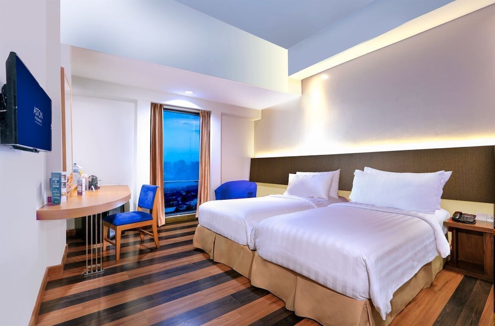 Deluxe Room Only photo 2