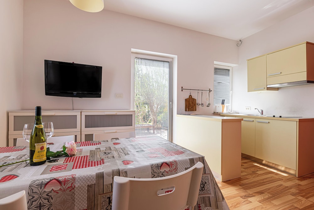 Family Apartment, Multiple Bedrooms (Lavrič Hideaway Apartment 2)
