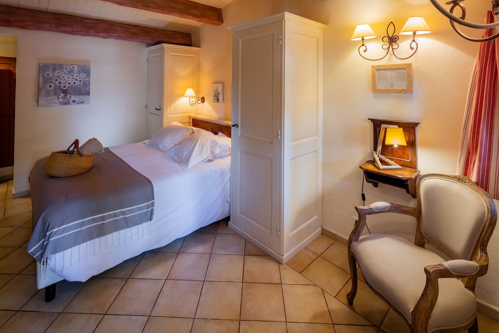 Traditional Triple Room - Photo 3