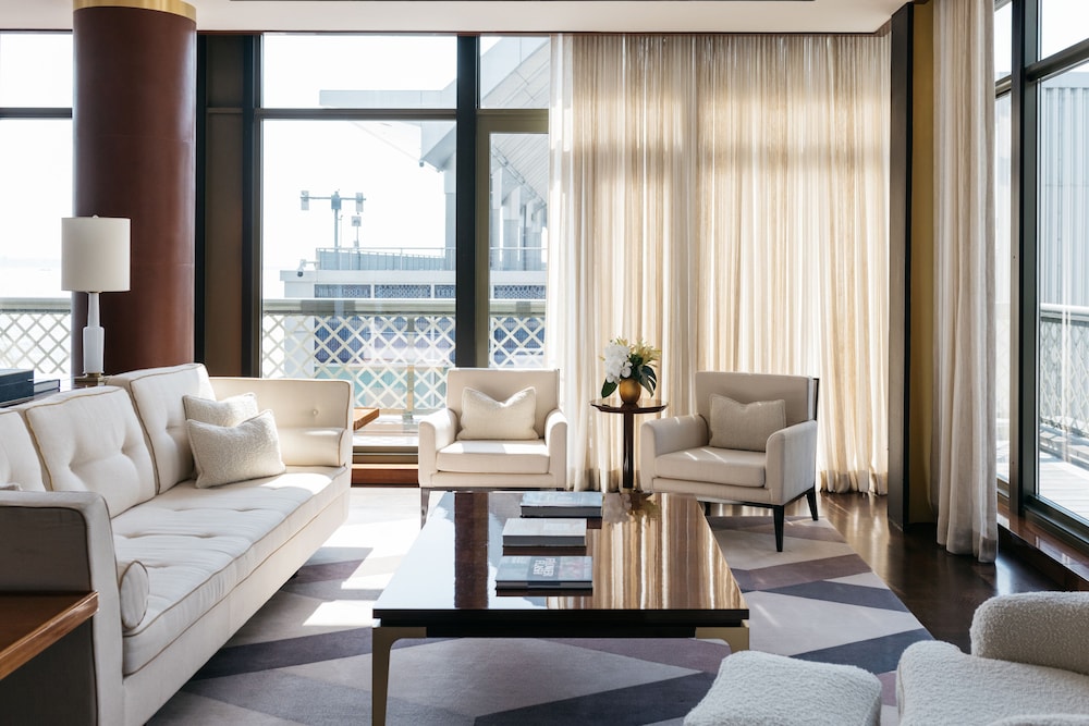 Presidential Suite, Terrace (Bartholdi) thumbnail 5