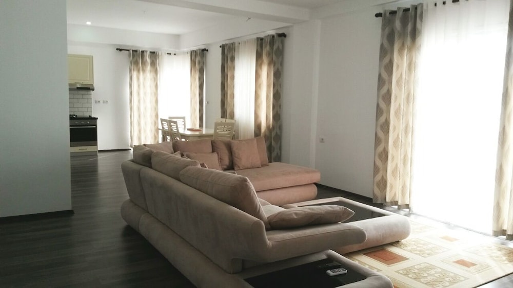 Deluxe Apartment, 3 Bedrooms, Terrace, Partial Sea View