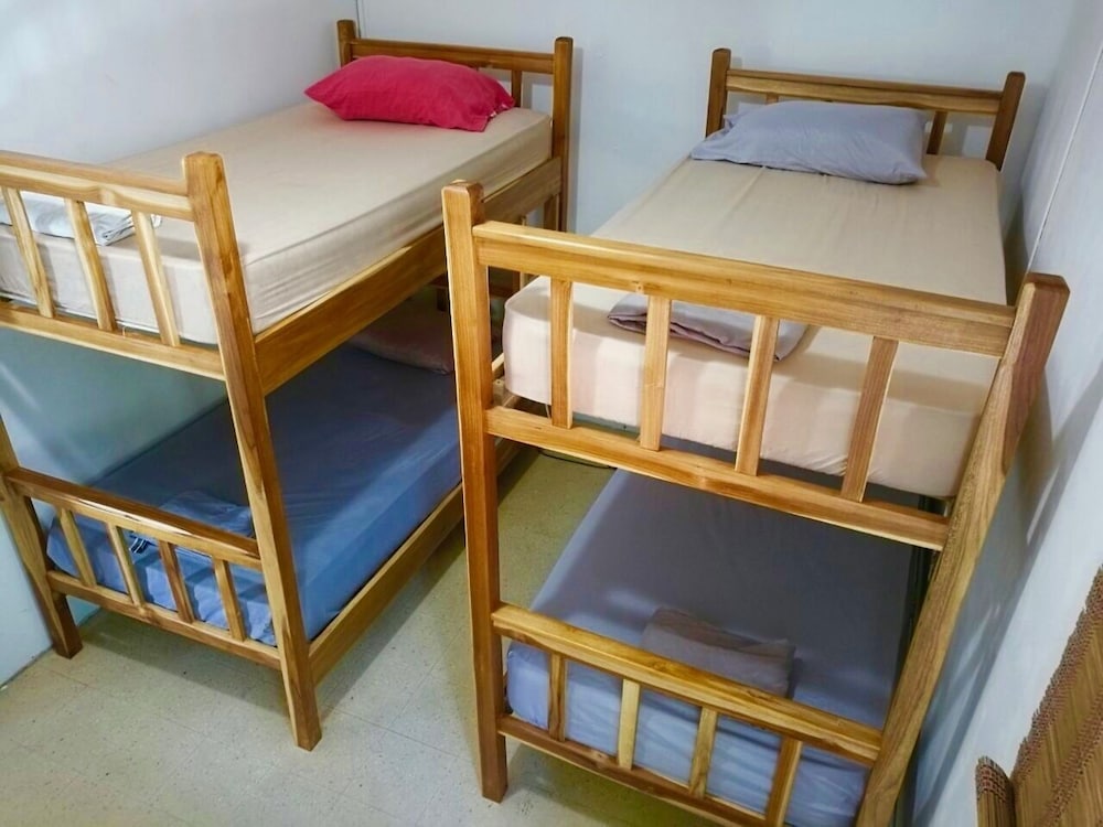 Shared Dormitory, Shared Bathroom photo 1