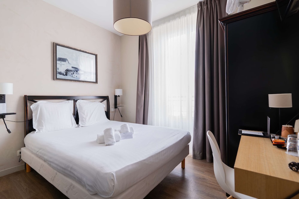 Classic Room, 1 Double Bed, Non Smoking, City View - Photo 5