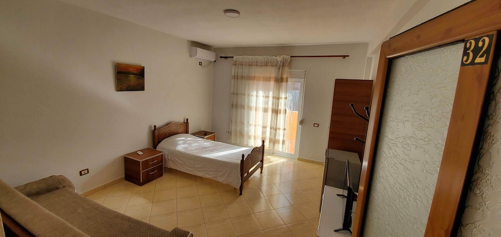 Economy Triple Room, 3 Twin Beds