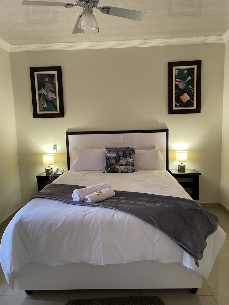 Executive Room photo 2