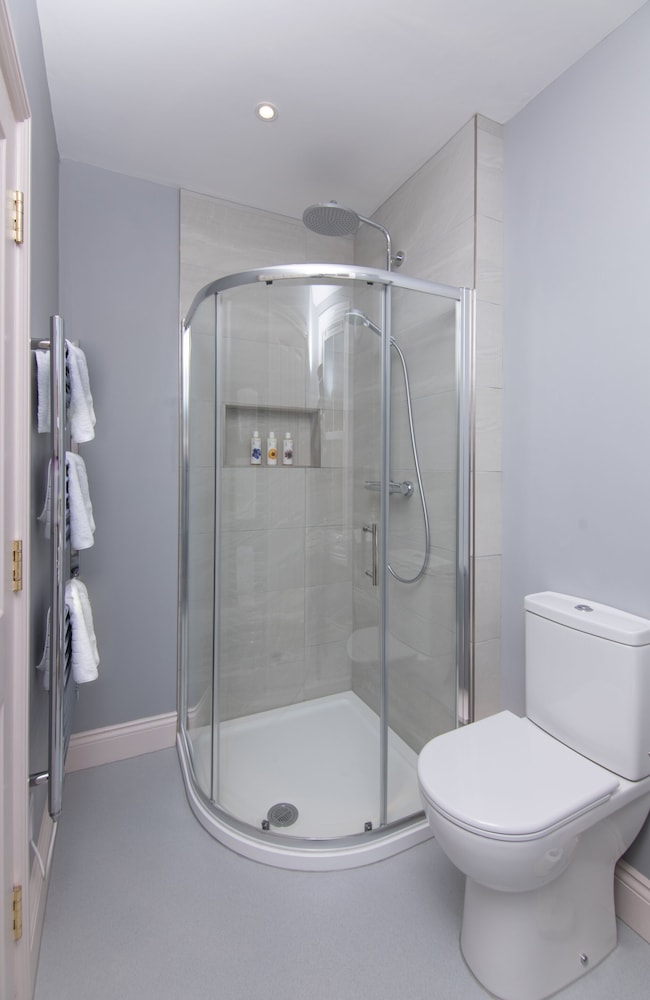 Double Room, Ensuite - Photo 7