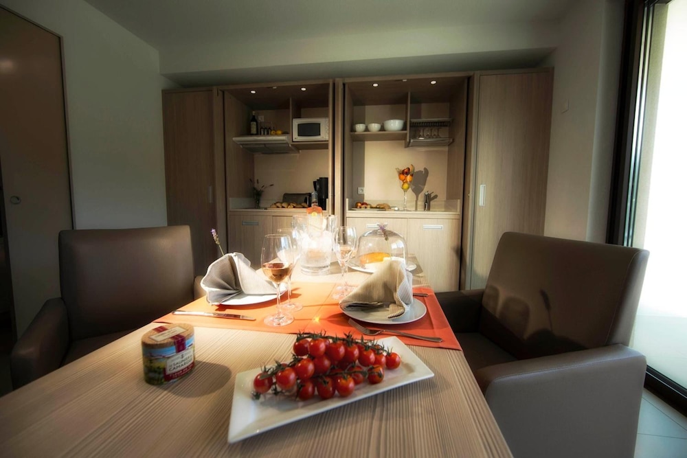 Premium Apartment, 2 Bedrooms photo 3