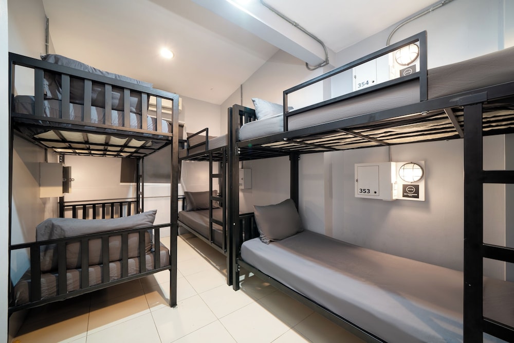 Bed in 8-Bed Dormitory No Curtains (340) photo 1