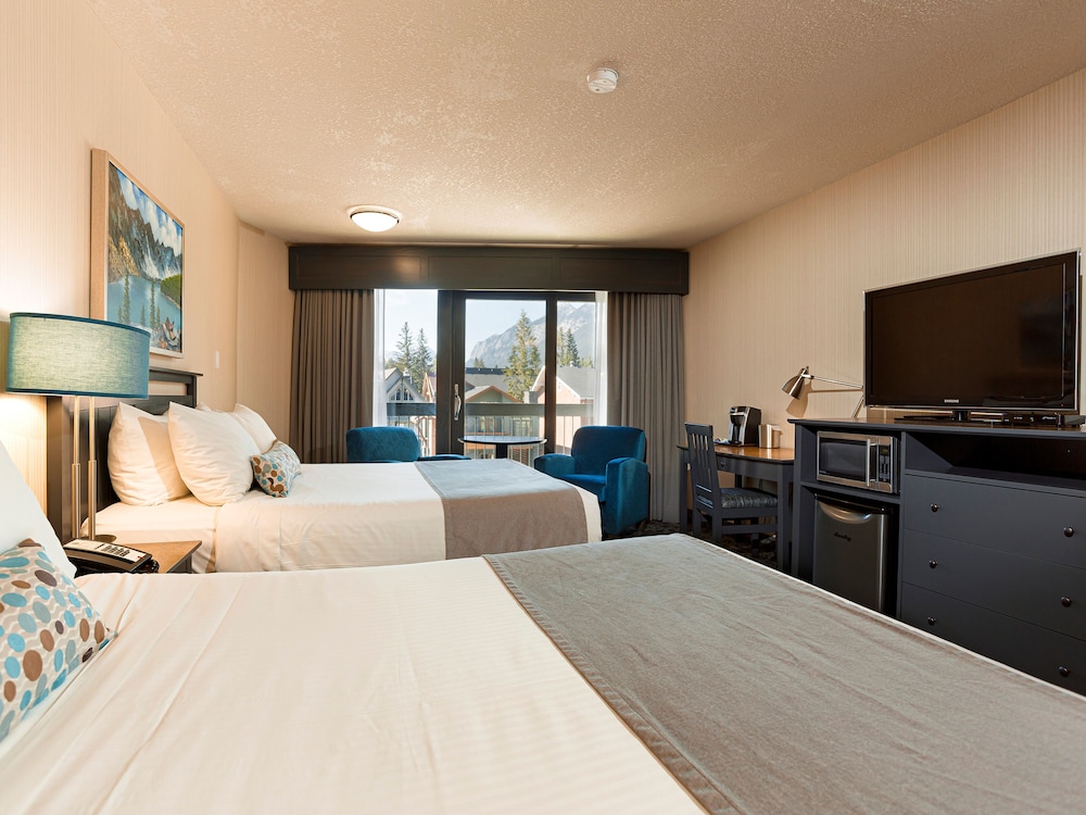 Superior Room, 2 Queen Beds, Mountain View (Not Pet Friendly)
