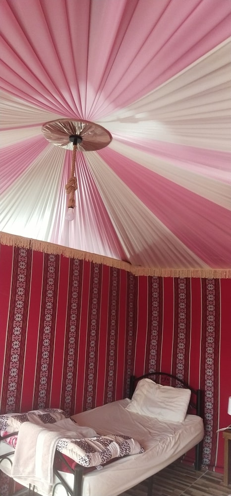 Romantic Tent photo 3