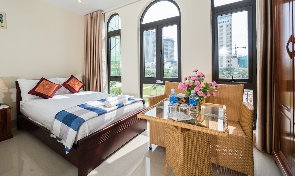 Deluxe Double Room, Partial Ocean View