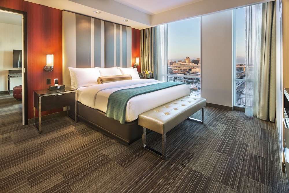 Signature Room, 1 King Bed