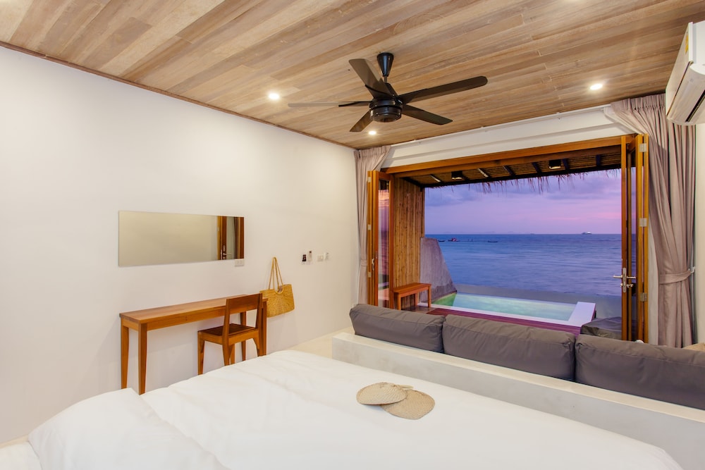 Deluxe Villa, 1 Bedroom, Oceanfront photo 3