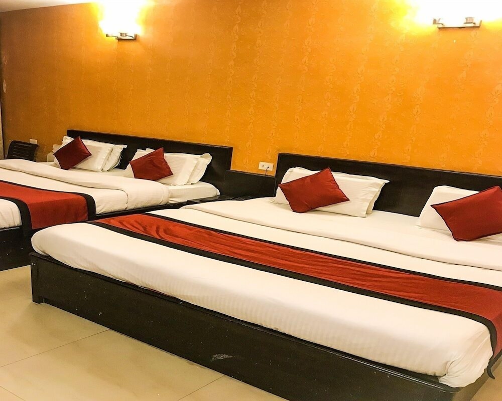 Deluxe Room - Photo 11