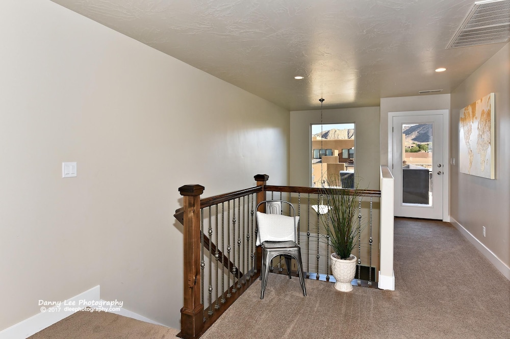 Townhome, Multiple Beds, Mountain View (Western Sky) photo 2