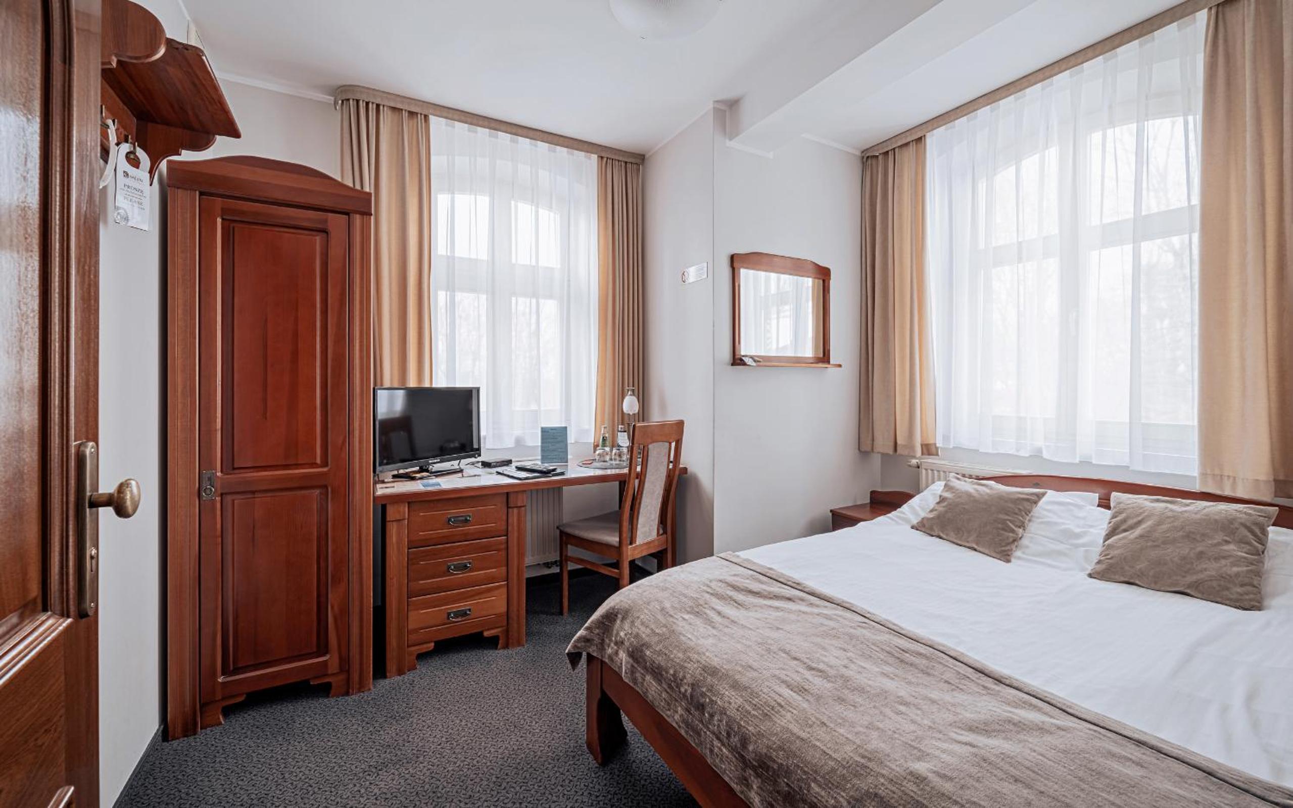 Small Double Room photo 1