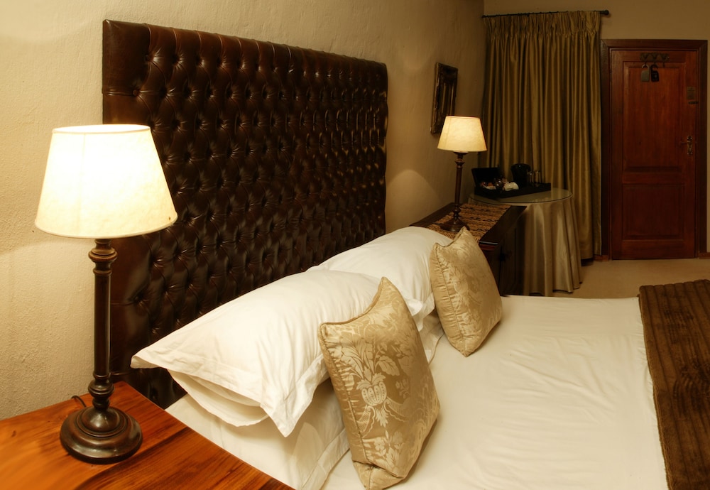 Luxury Lakeside Room