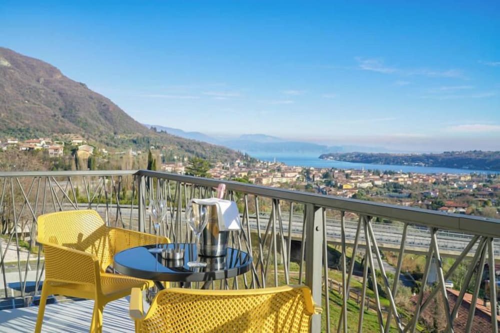 Superior Double Room, Balcony, Lake View