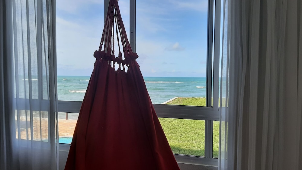 Comfort Studio Suite, 1 King Bed, Beach View photo 3