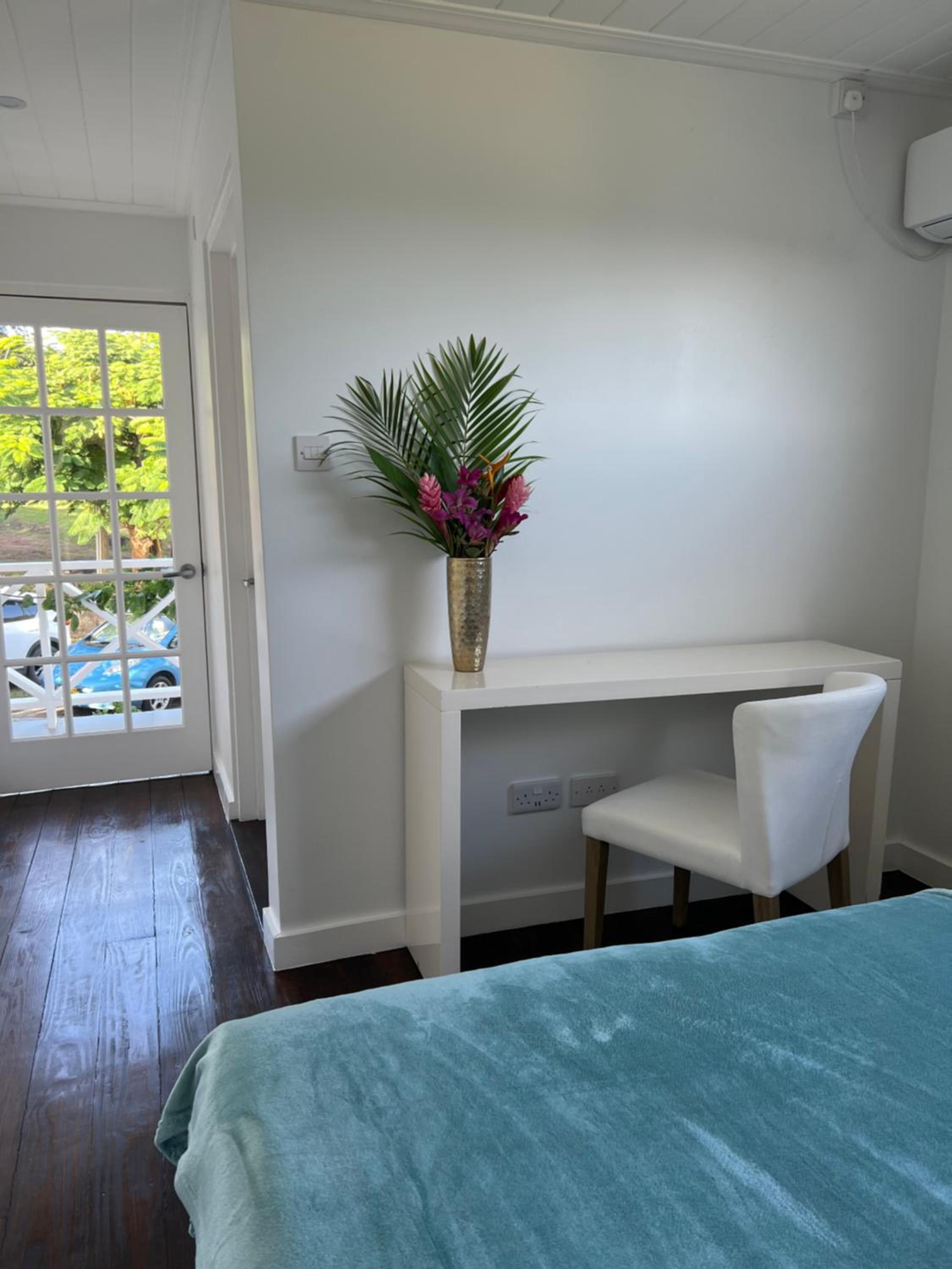 Queen Room With Garden View