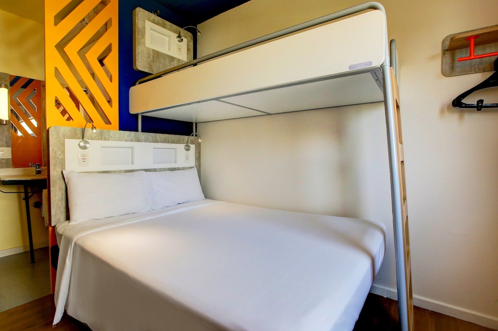 Standard Apartment, Double bed with a single bed on top photo 2