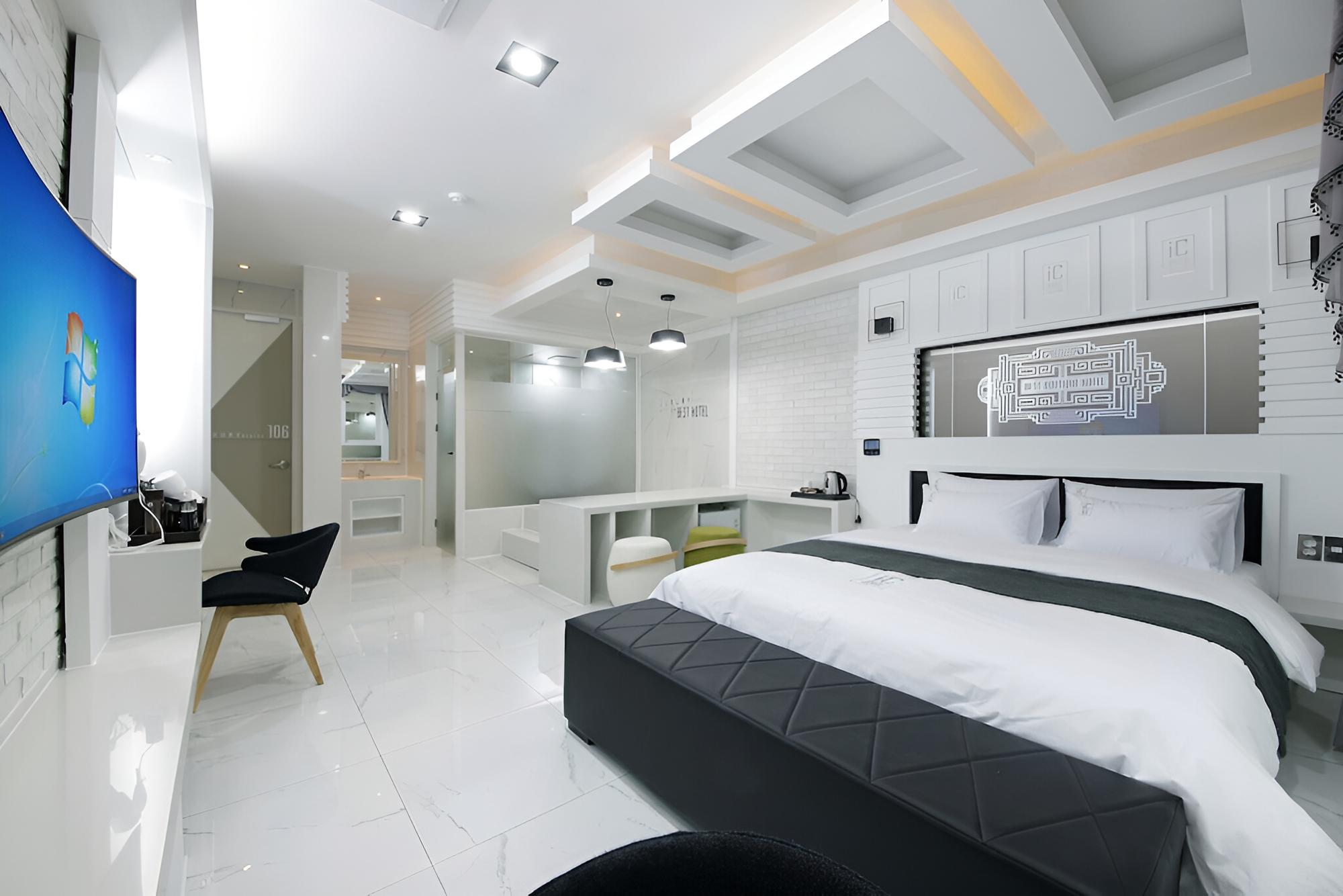 Room (VIP) - Photo 14