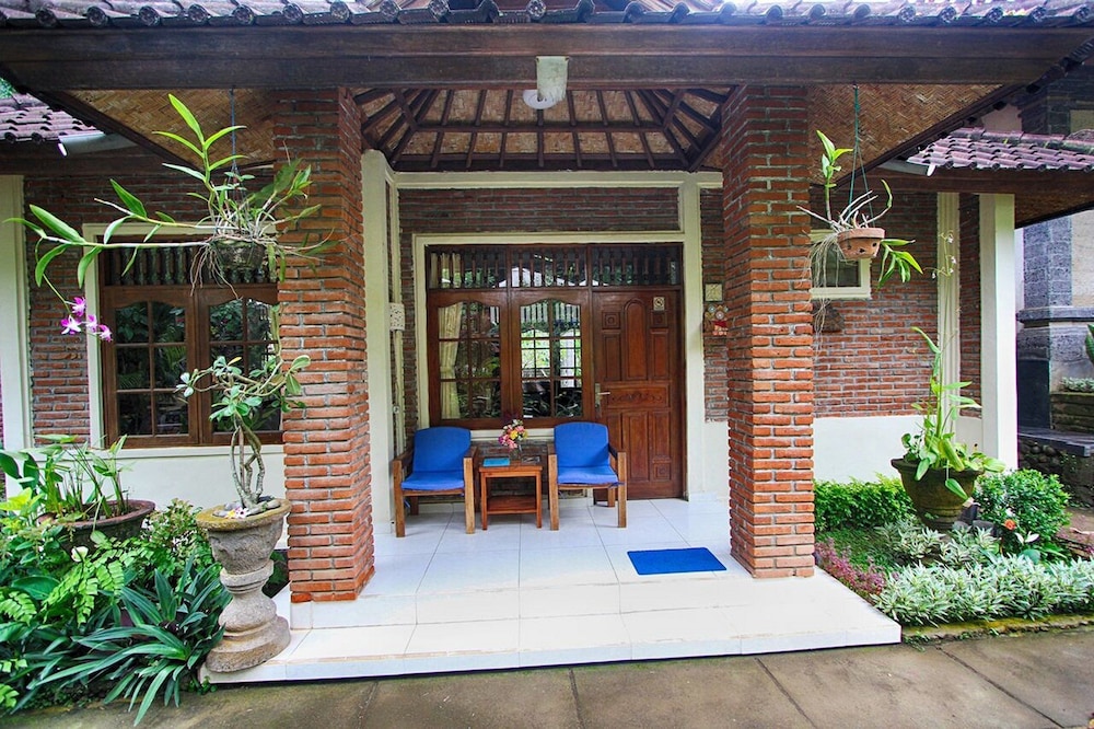 Bungalow 2 photo 2