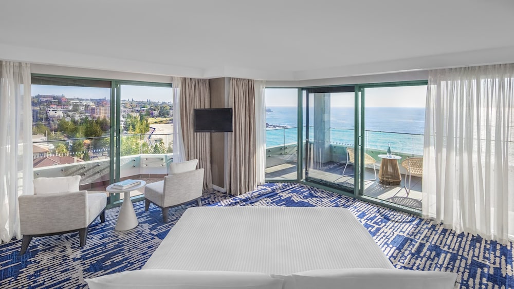 Pacific Suite
