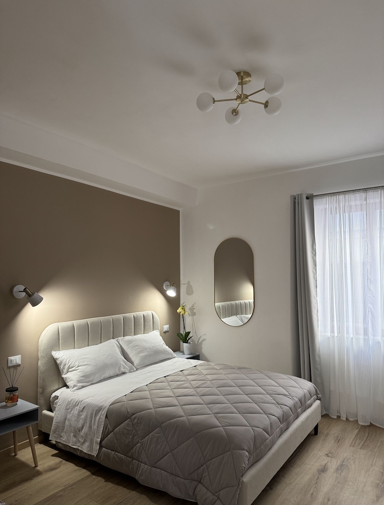 Deluxe Triple Room, Courtyard View photo 1