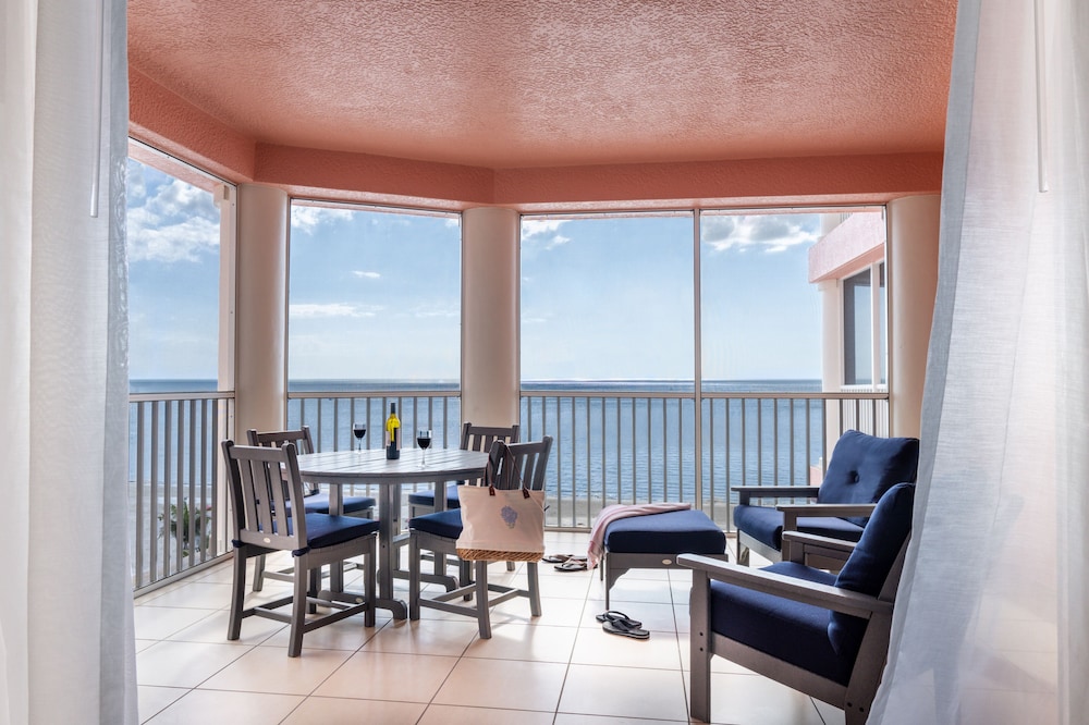 1 Bedroom Captiva Villa,1 King Bed - Photo 4