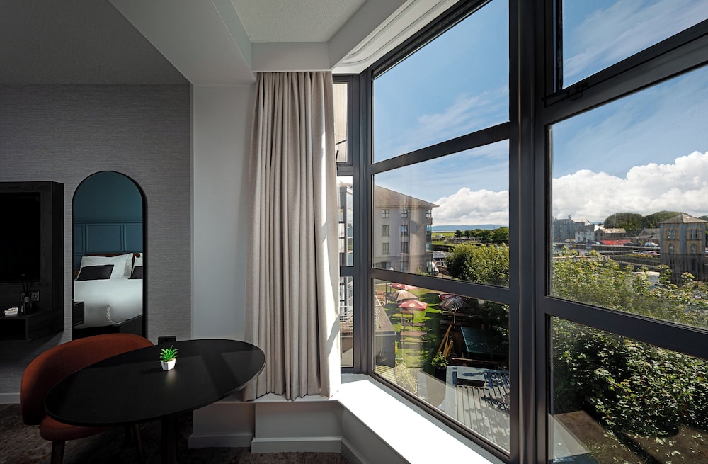 Family Triple Room, River View