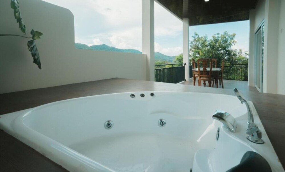 Presidential Suite, Mountain View photo 3