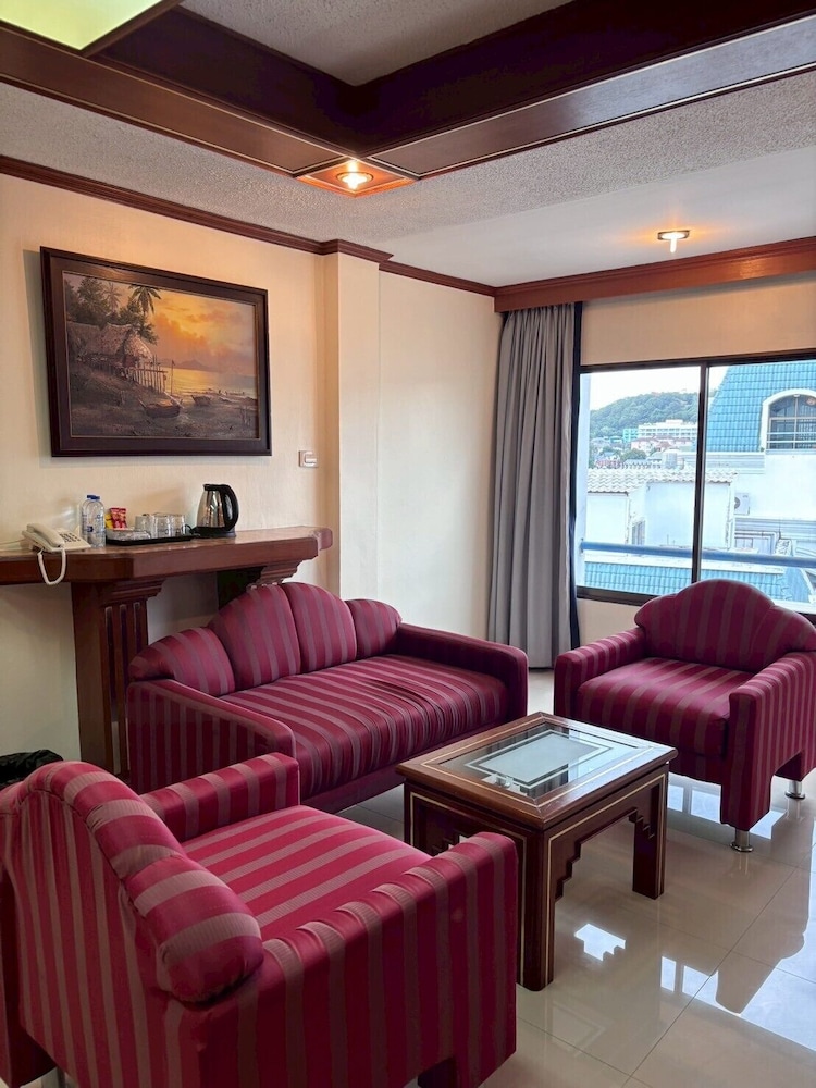 Honeymoon Room - Photo 5