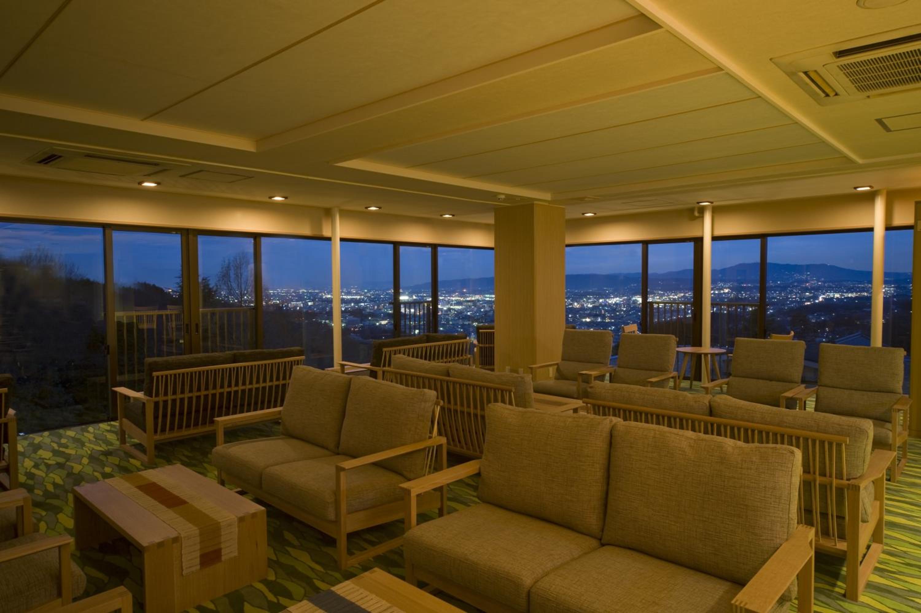 Two-Bedroom Suite - Photo 7