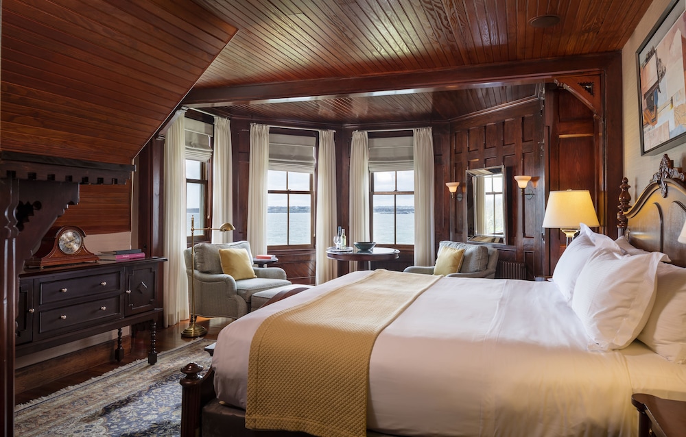 Turret Suite