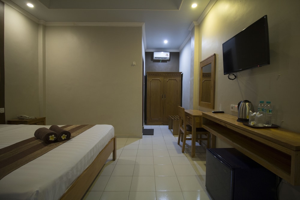 Deluxe Room - Photo 13